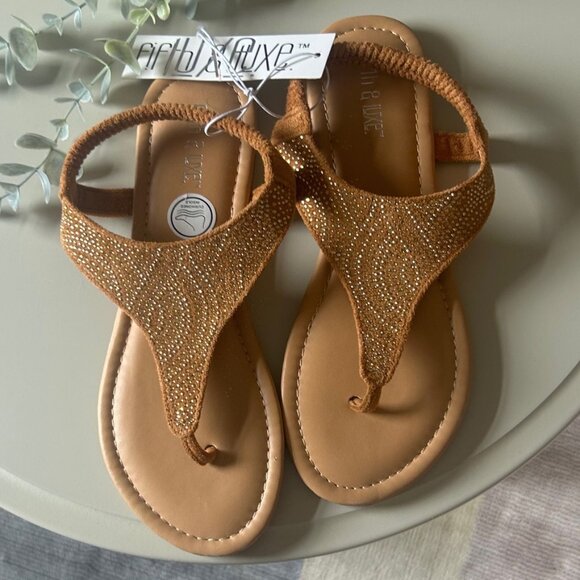Women's Fifth & Luxe tan sandals bead design flats size 8 New - Picture 1 of 5